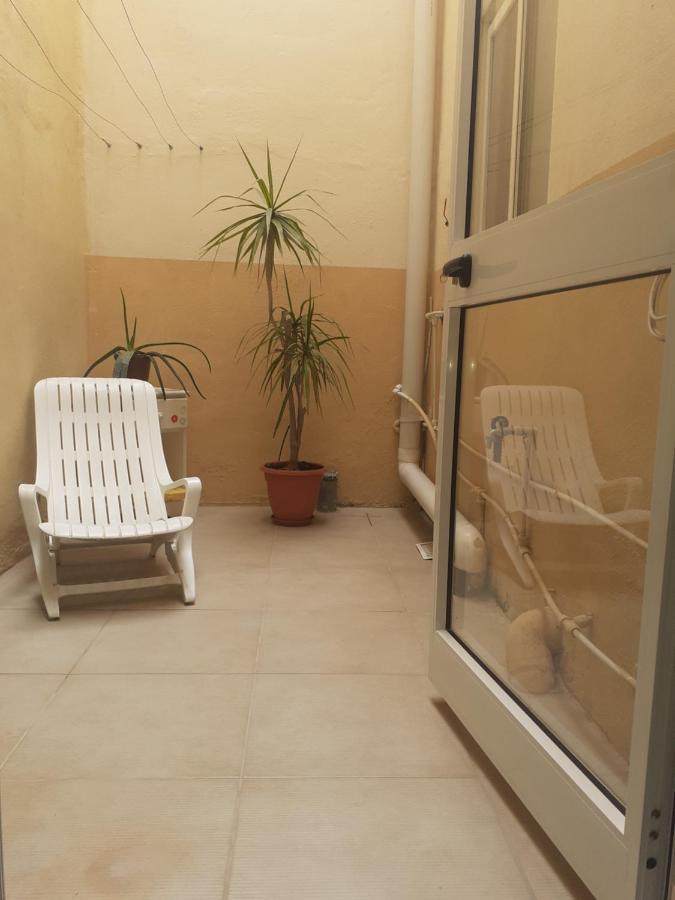 Cosy Apartment By The Sea Birżebbuġa Eksteriør bilde